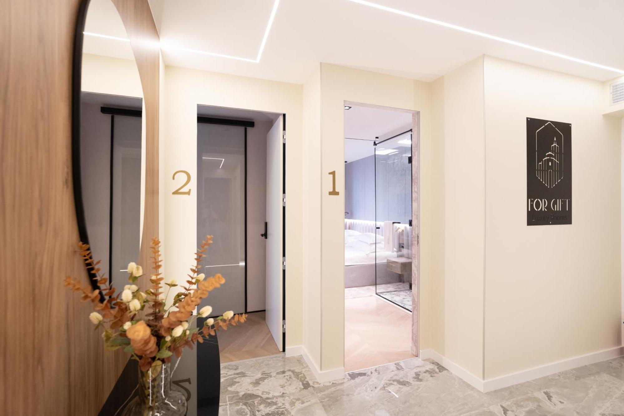 Luxury Rooms - For Gift Zadar Buitenkant foto